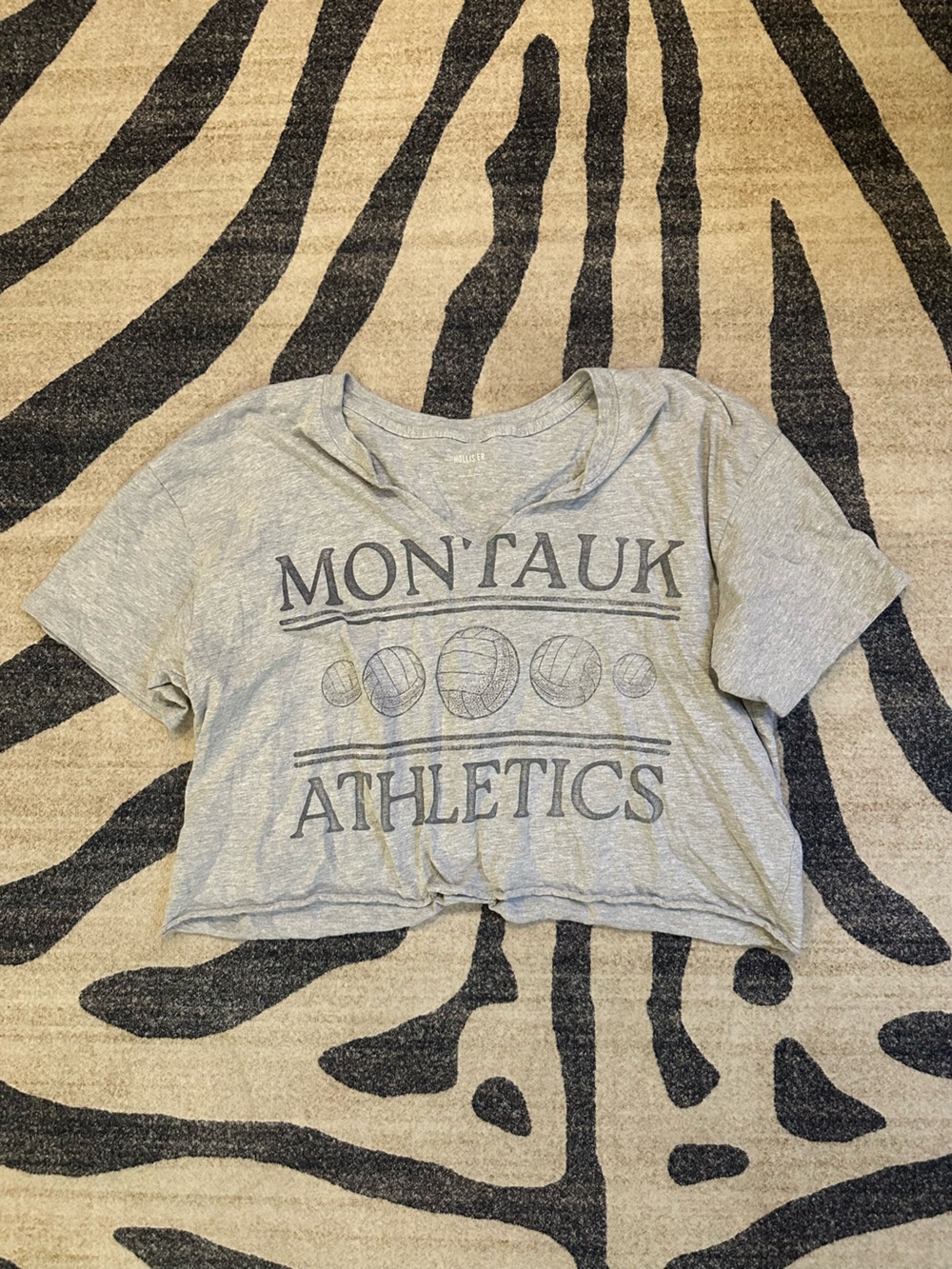 Hollister Oversized Cropped Tee